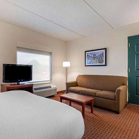 Clarion Suites At The Alliant Energy Center Madison Exterior foto