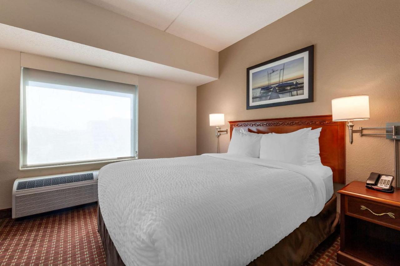 Clarion Suites At The Alliant Energy Center Madison Exterior foto