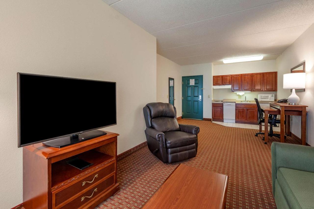 Clarion Suites At The Alliant Energy Center Madison Exterior foto