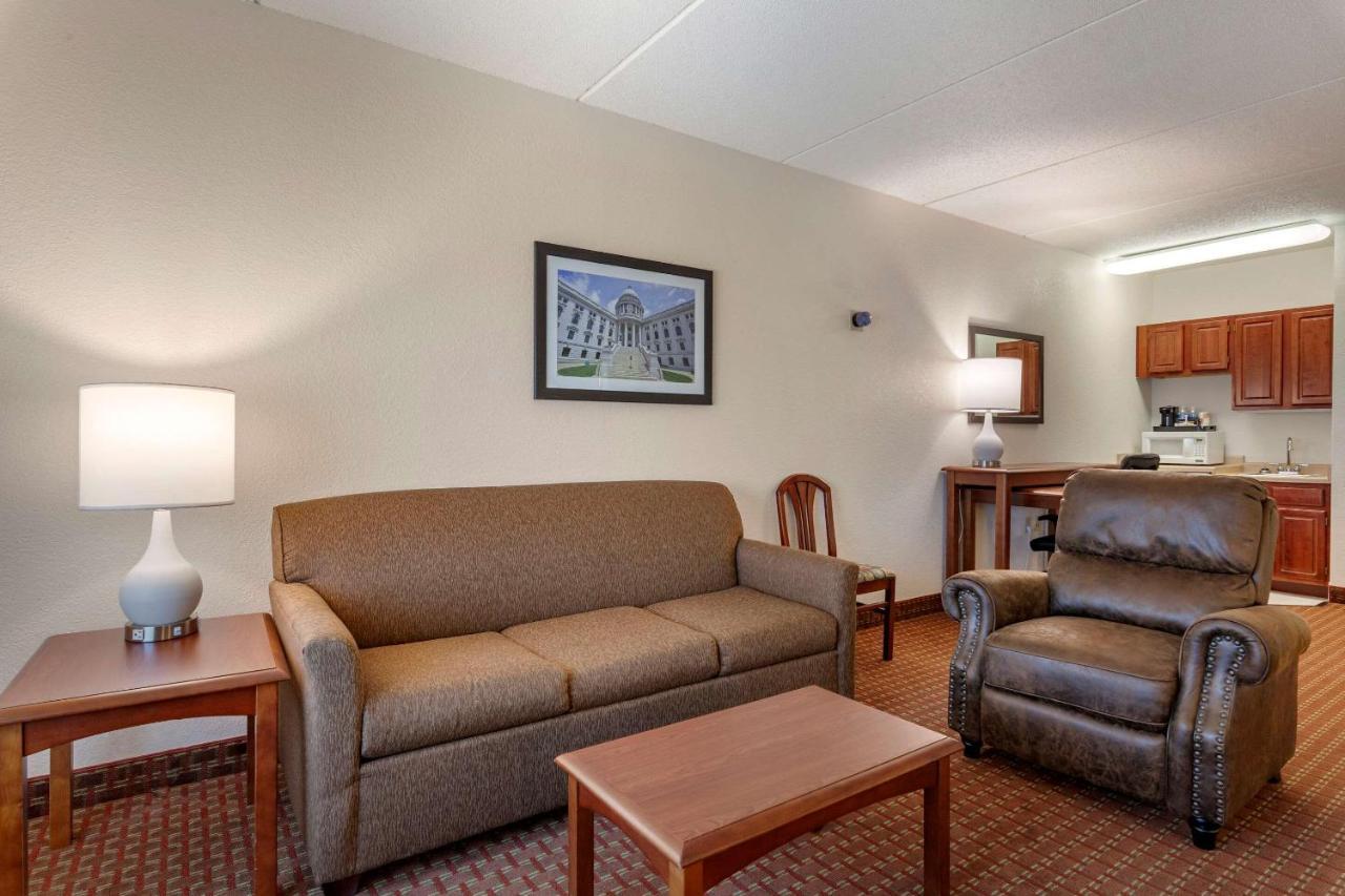 Clarion Suites At The Alliant Energy Center Madison Exterior foto