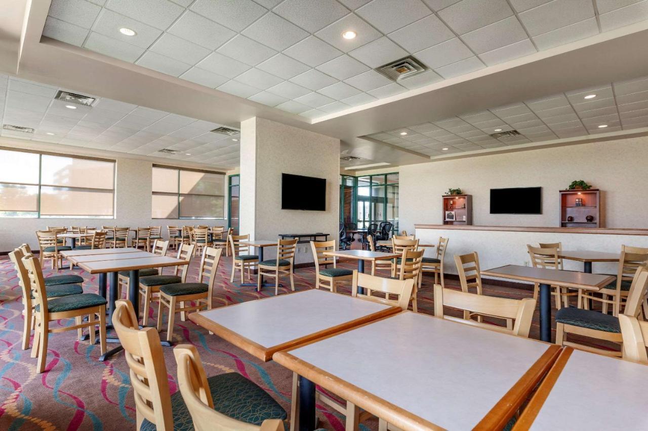Clarion Suites At The Alliant Energy Center Madison Exterior foto