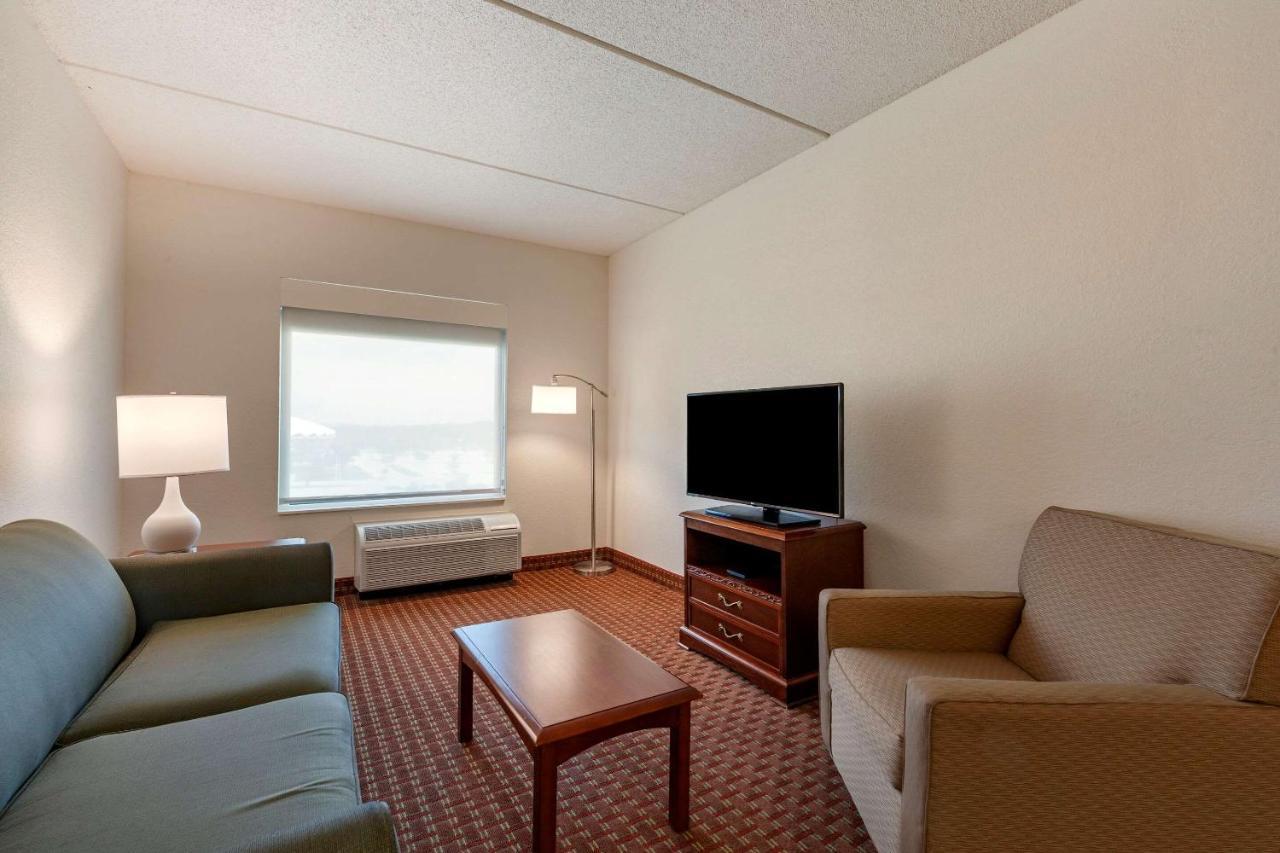 Clarion Suites At The Alliant Energy Center Madison Exterior foto