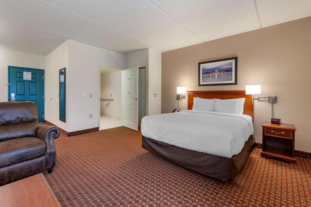 Clarion Suites At The Alliant Energy Center Madison Exterior foto